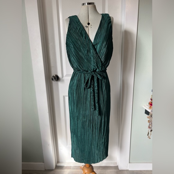 Bb. Dakota Green Grecian style dress - Picture 4 of 7